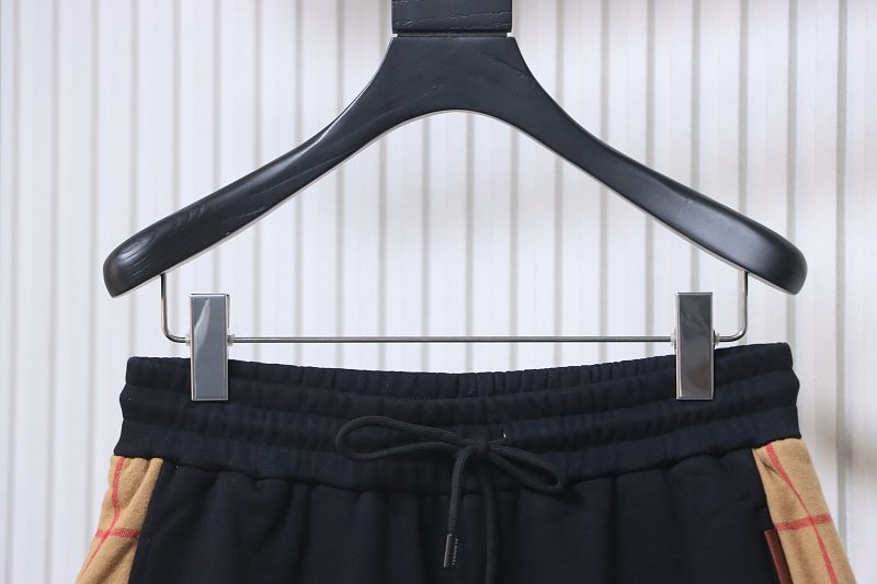 BURBERRY Side Half Check Webbing Shorts Style 1