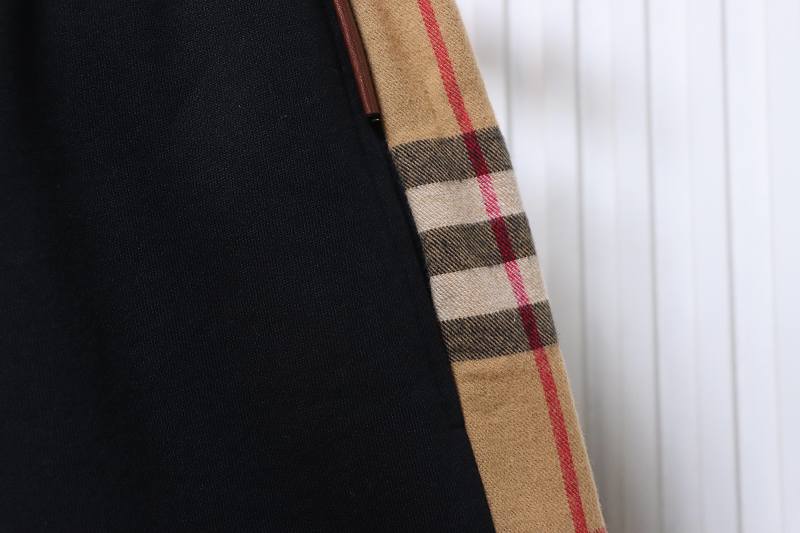 BURBERRY Side Half Check Webbing Shorts Style 1