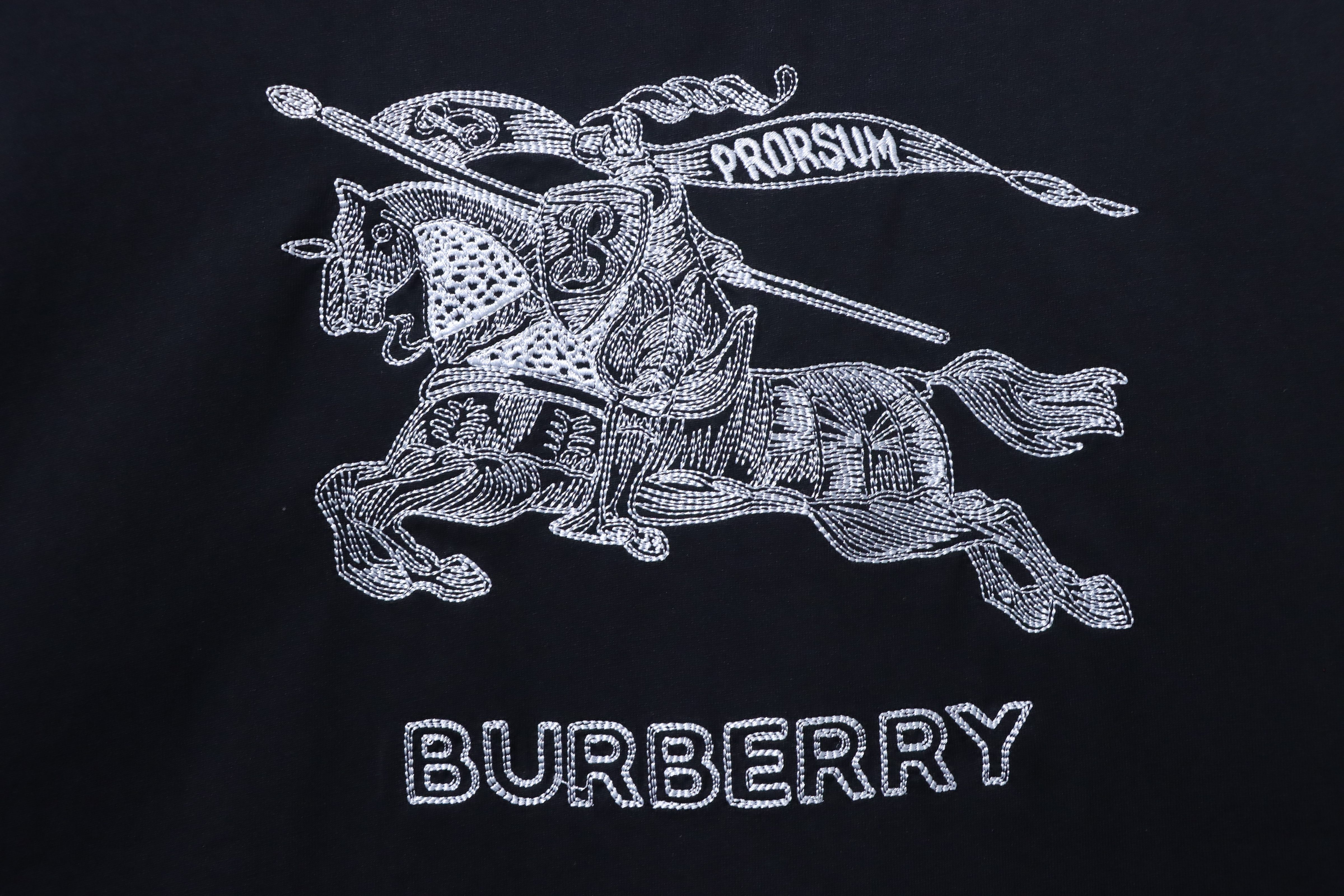 BURBERRY Sketch Knight Equestrian Embroidery Short Sleeve T-Shirt Style 2
