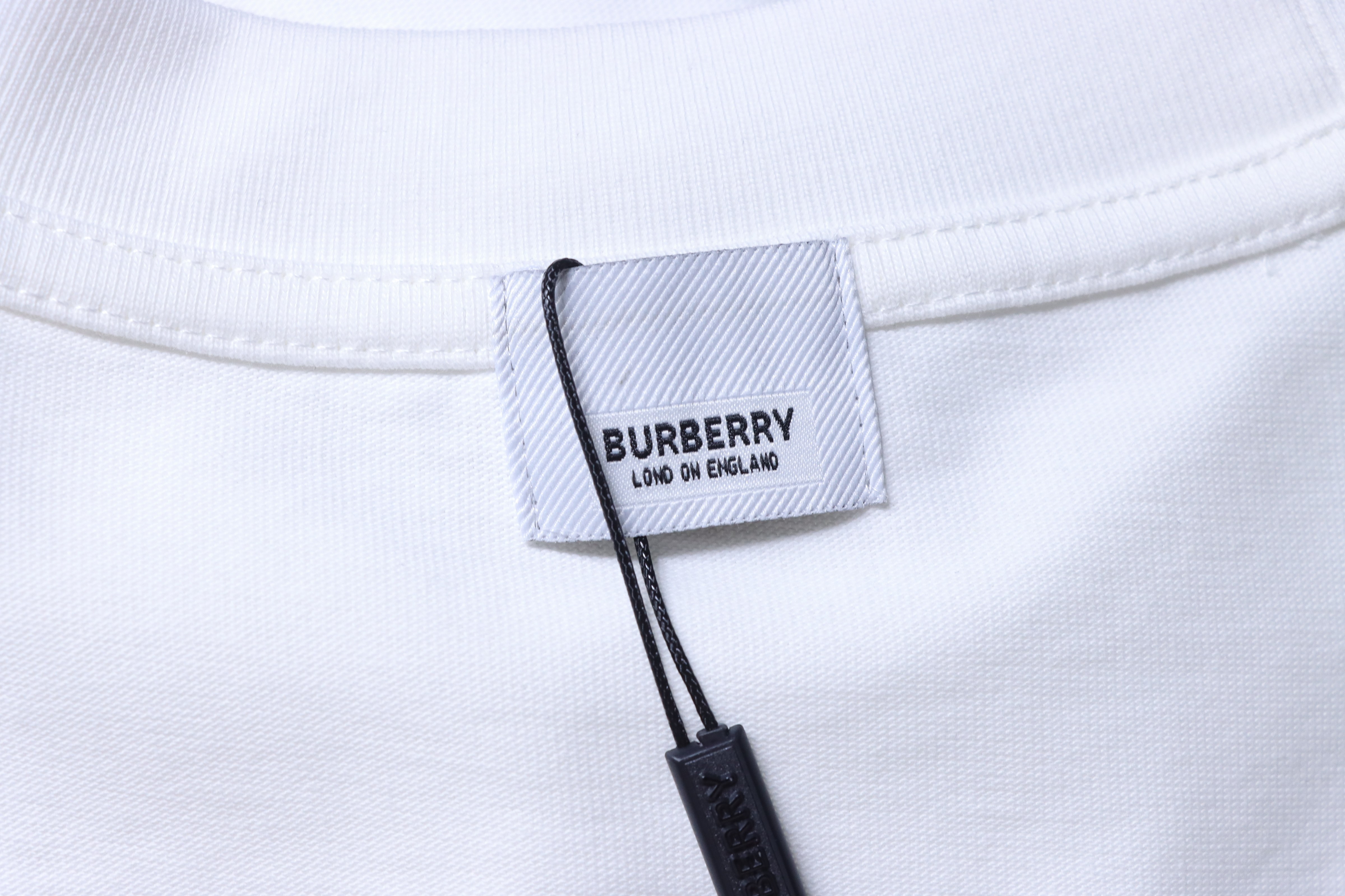 BURBERRY Sketch Rope Equestrian Crew Neck Short Sleeve T-Shirt Style 1