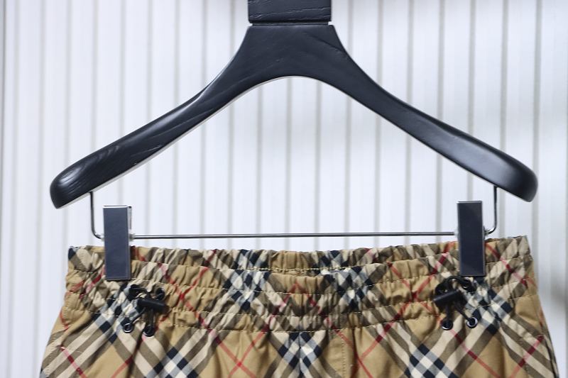 BURBERRY Twill Check Burnout Equestrian Patch Cotton Shorts Style 1