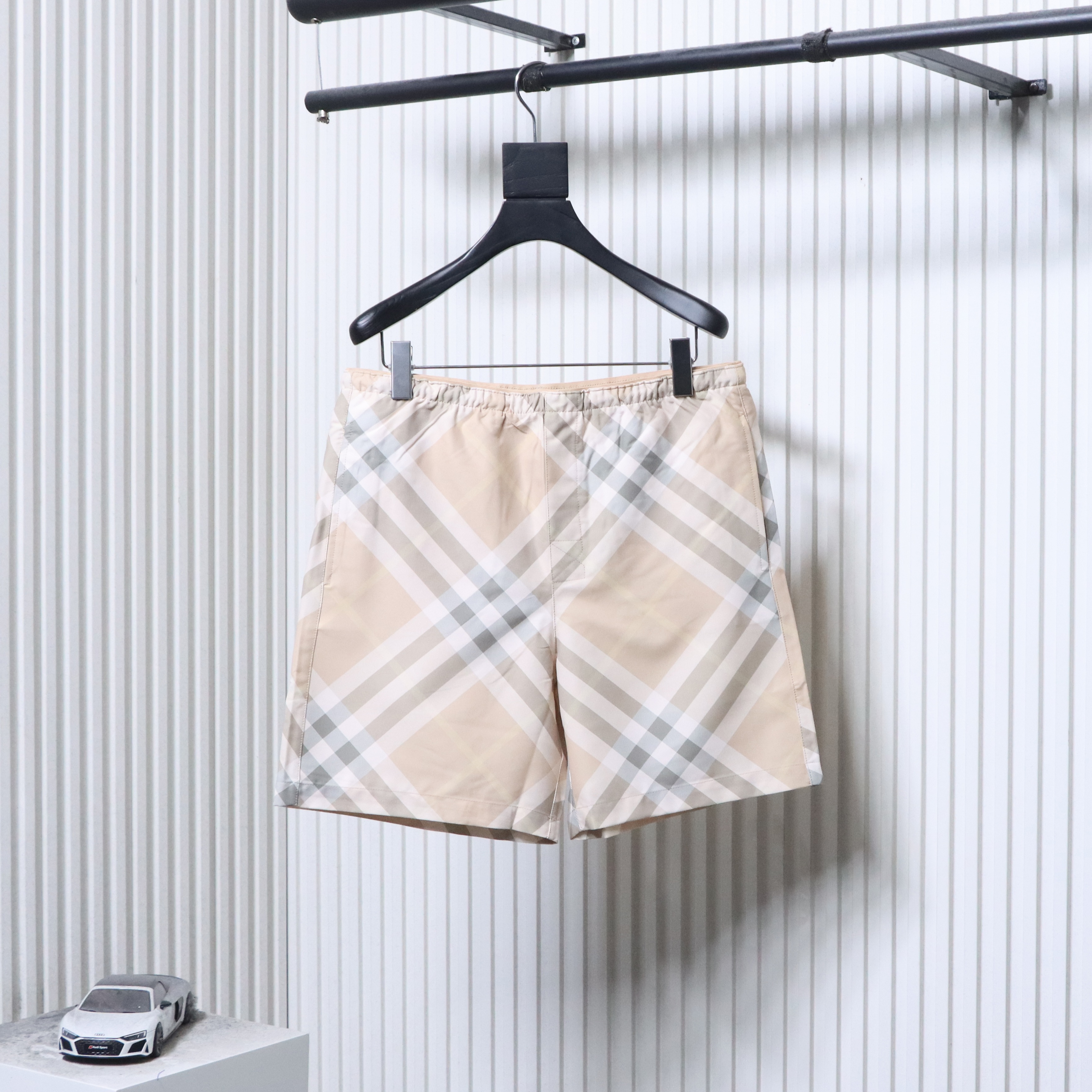 BURBERRY Twill Check Mesh Lining Beach Shorts Style 1