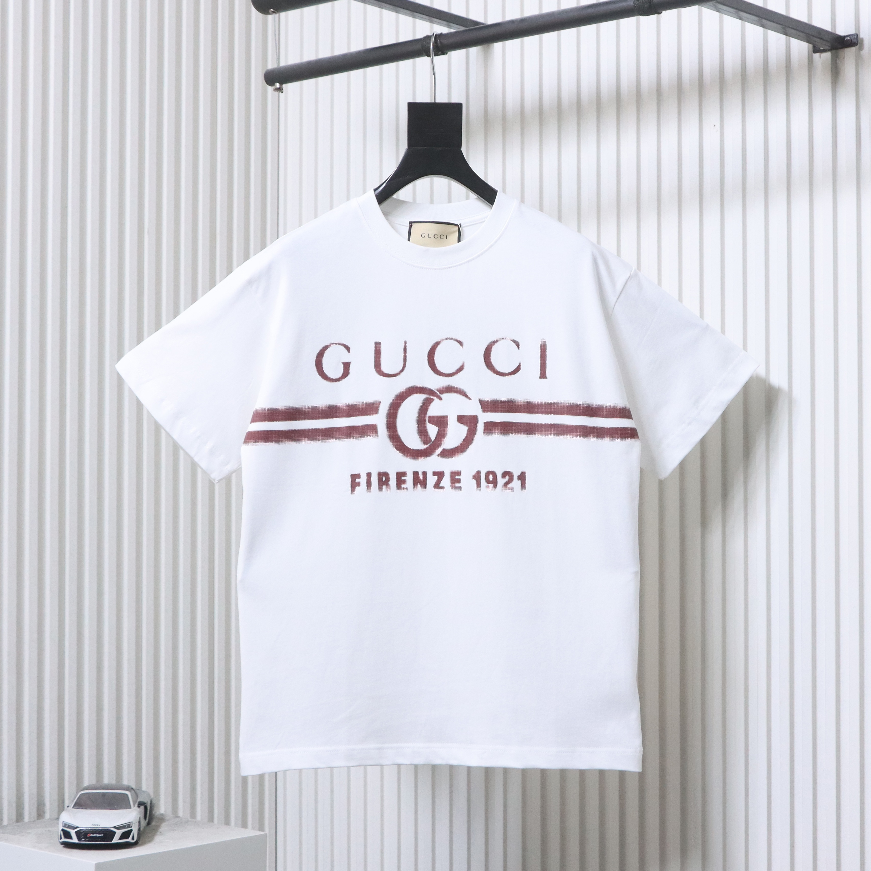 GUCCI 24SS Gradient Belt Print Short Sleeve T-Shirt Style 3