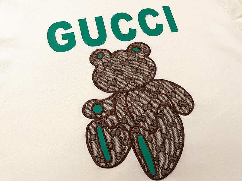 GUCCI Black Apricot Short Sleeve T-Shirt Style 542