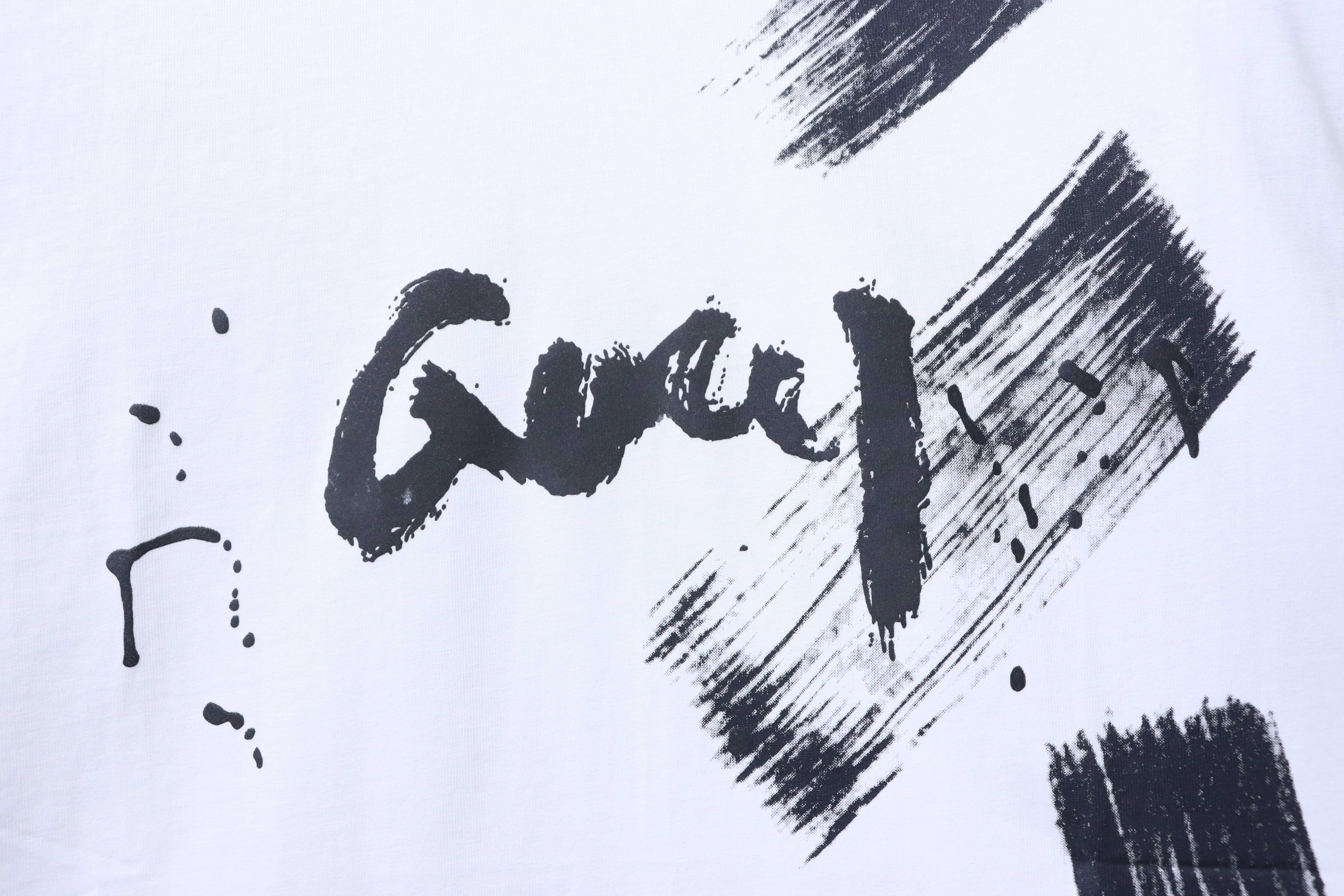 GUCCI Ink Brush Graffiti Letter Short Sleeve T-Shirt Style 1