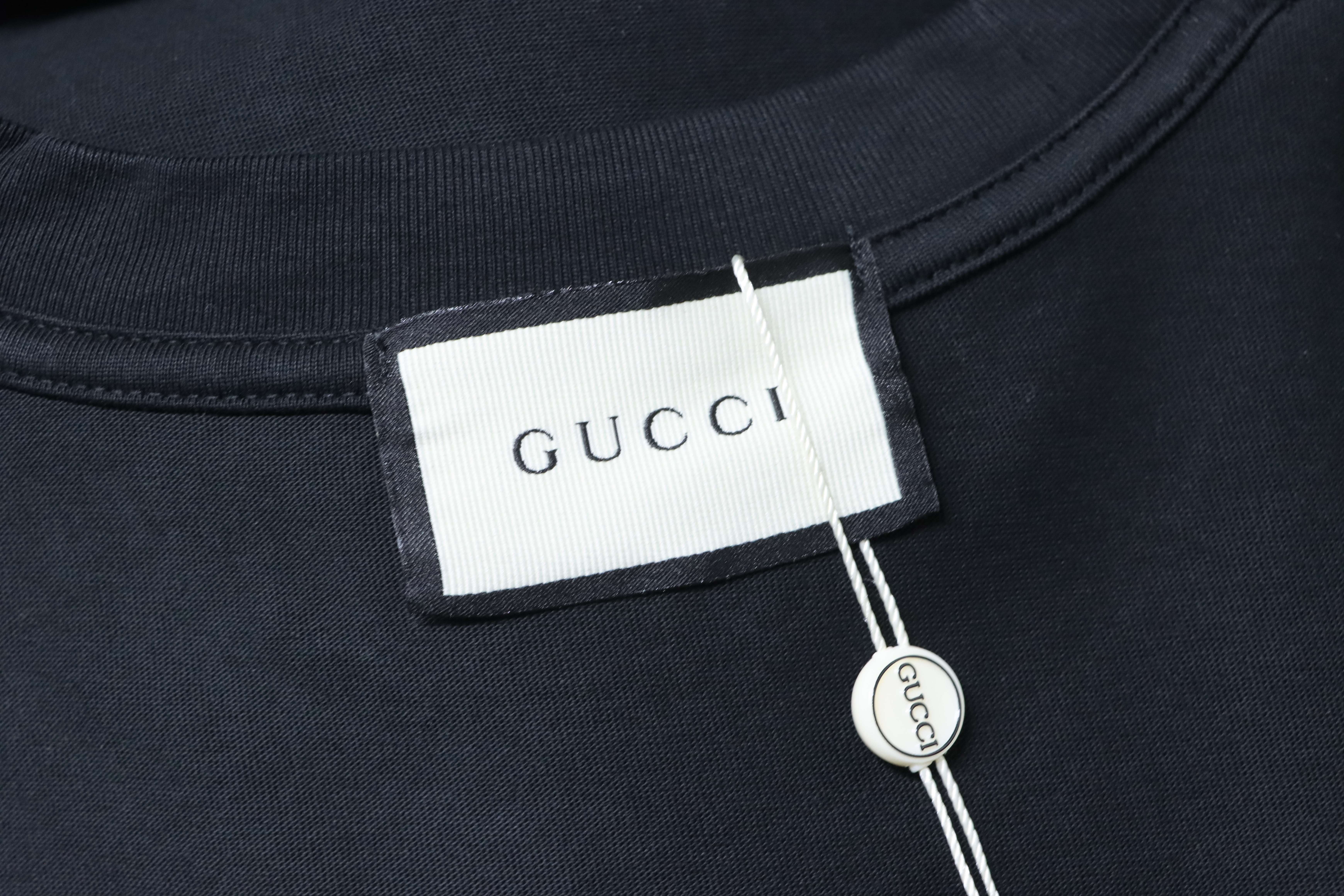 GUCCI Ink Brush Graffiti Letter Short Sleeve T-Shirt Style 2