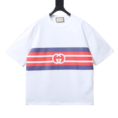 GUCCI Interlocking Print Short Sleeve T-Shirt 01