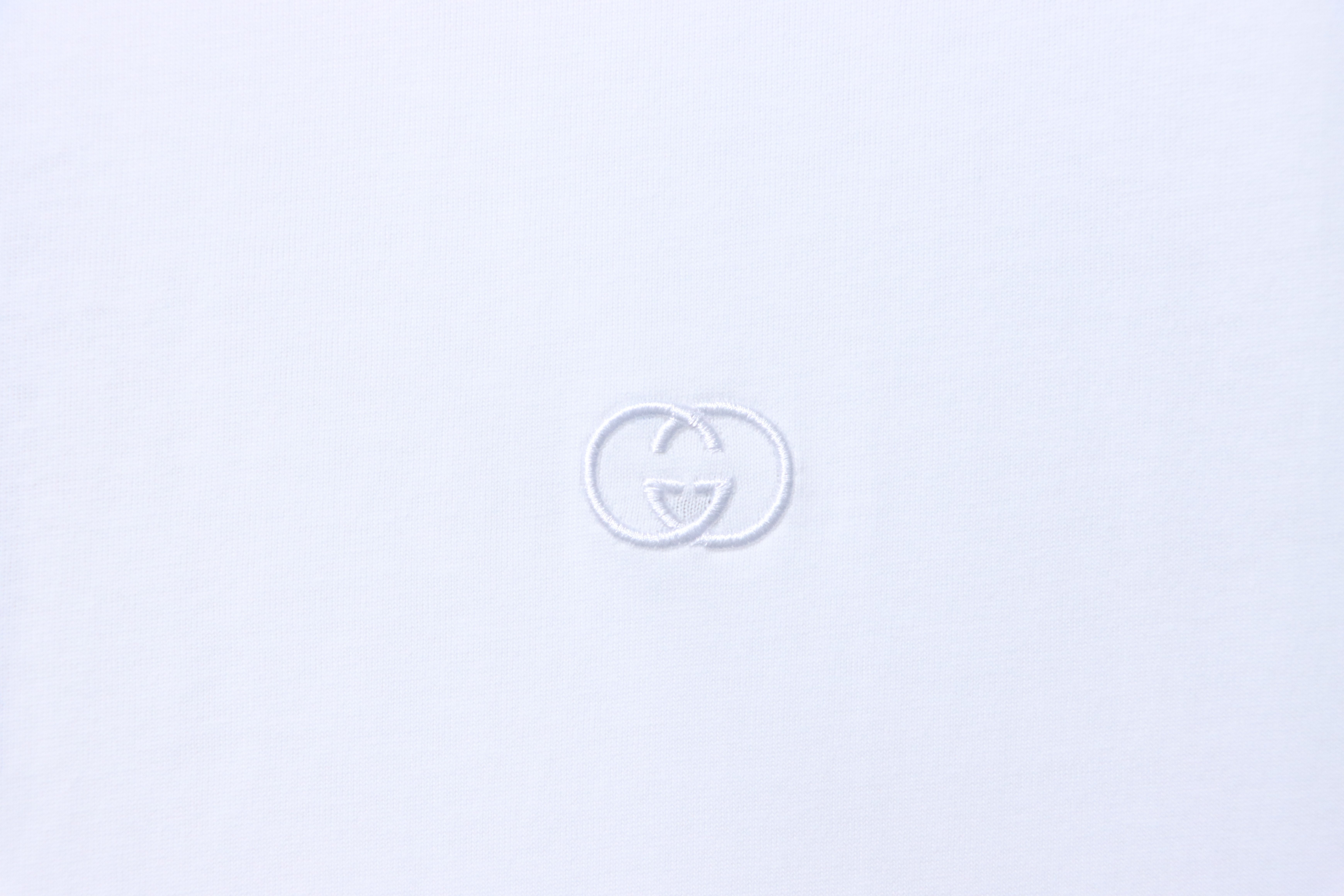 GUCCI Interlocking Small Logo Small Interlocking Logo Embroidery Short Sleeve T-Shirt Style 2