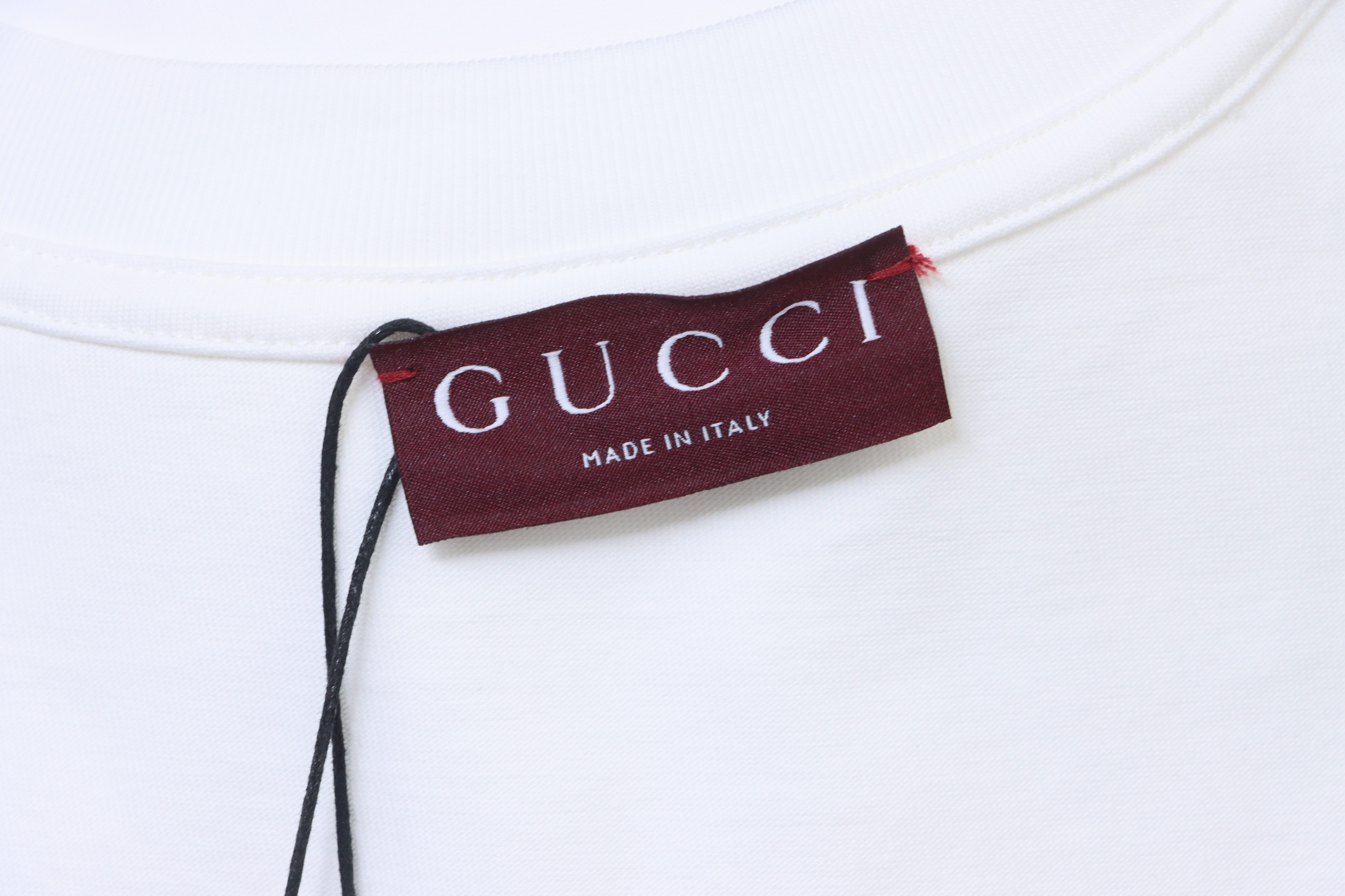 GUCCI Interlocking Small Logo Small Interlocking Logo Embroidery Short Sleeve T-Shirt Style 2
