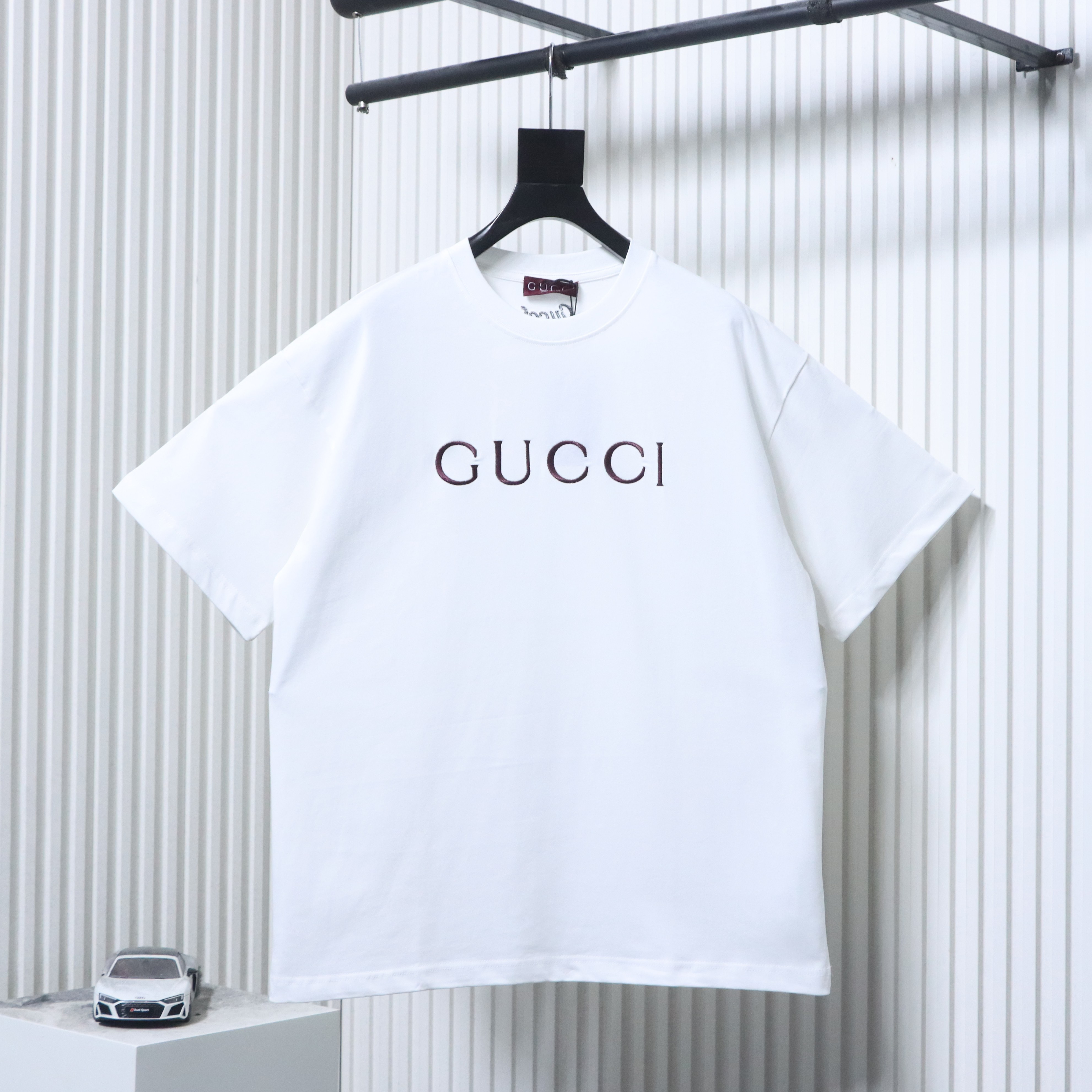 GUCCI Letter Embroidery Logo Graphic Minimal Letter Short Sleeve T-Shirt Style 1