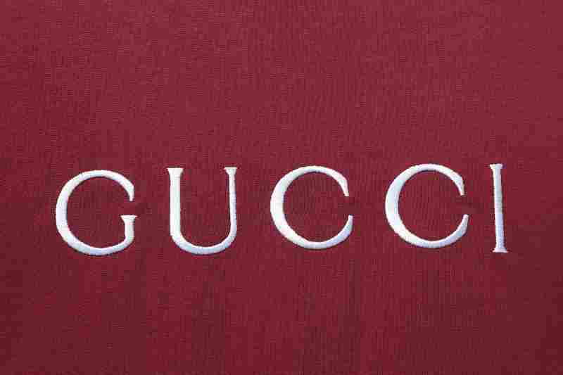 GUCCI Letter Embroidery Logo Graphic Minimal Letter Short Sleeve T-Shirt Style 2