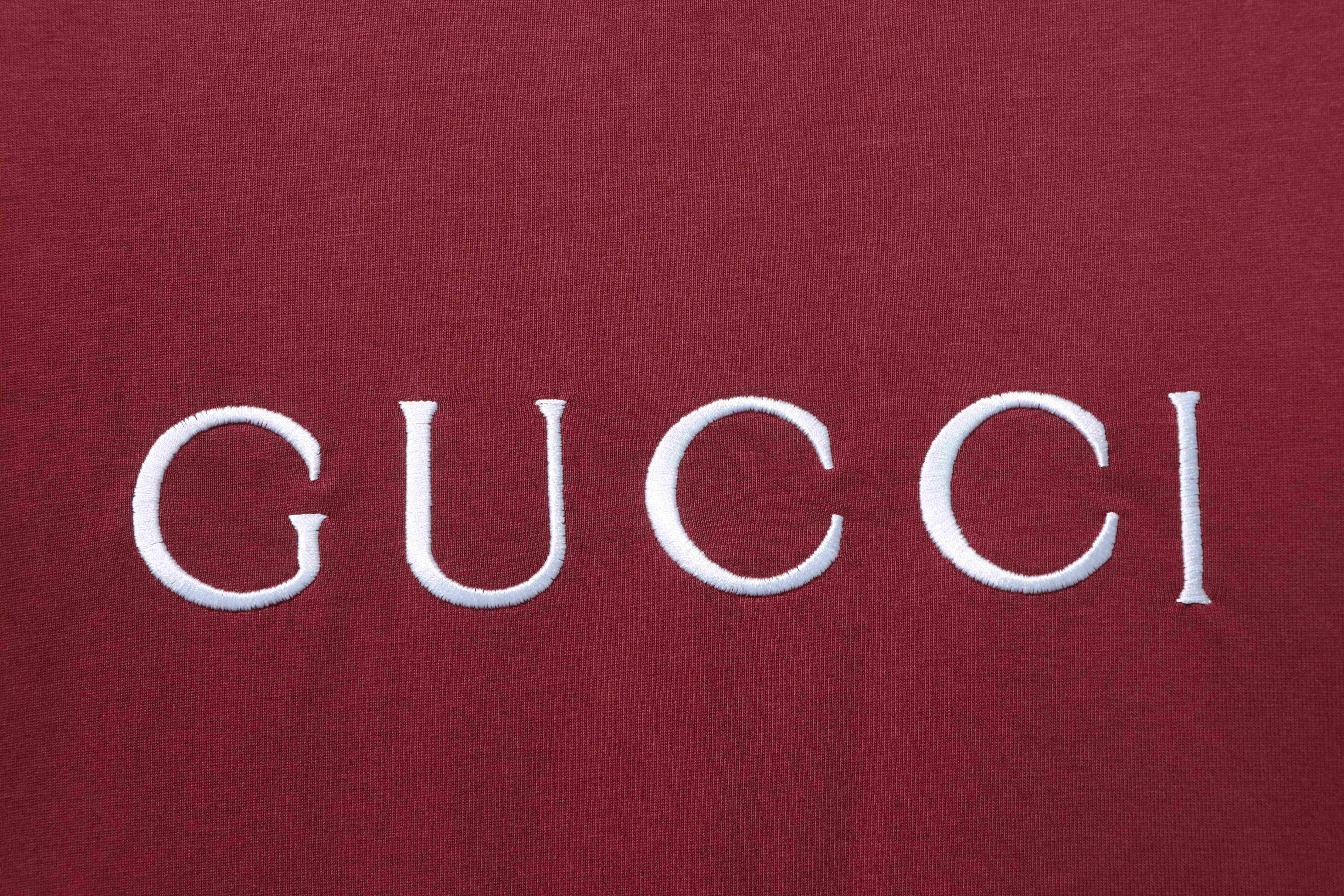 GUCCI Letter Embroidery Logo Graphic Minimal Letter Short Sleeve T-Shirt Style 2