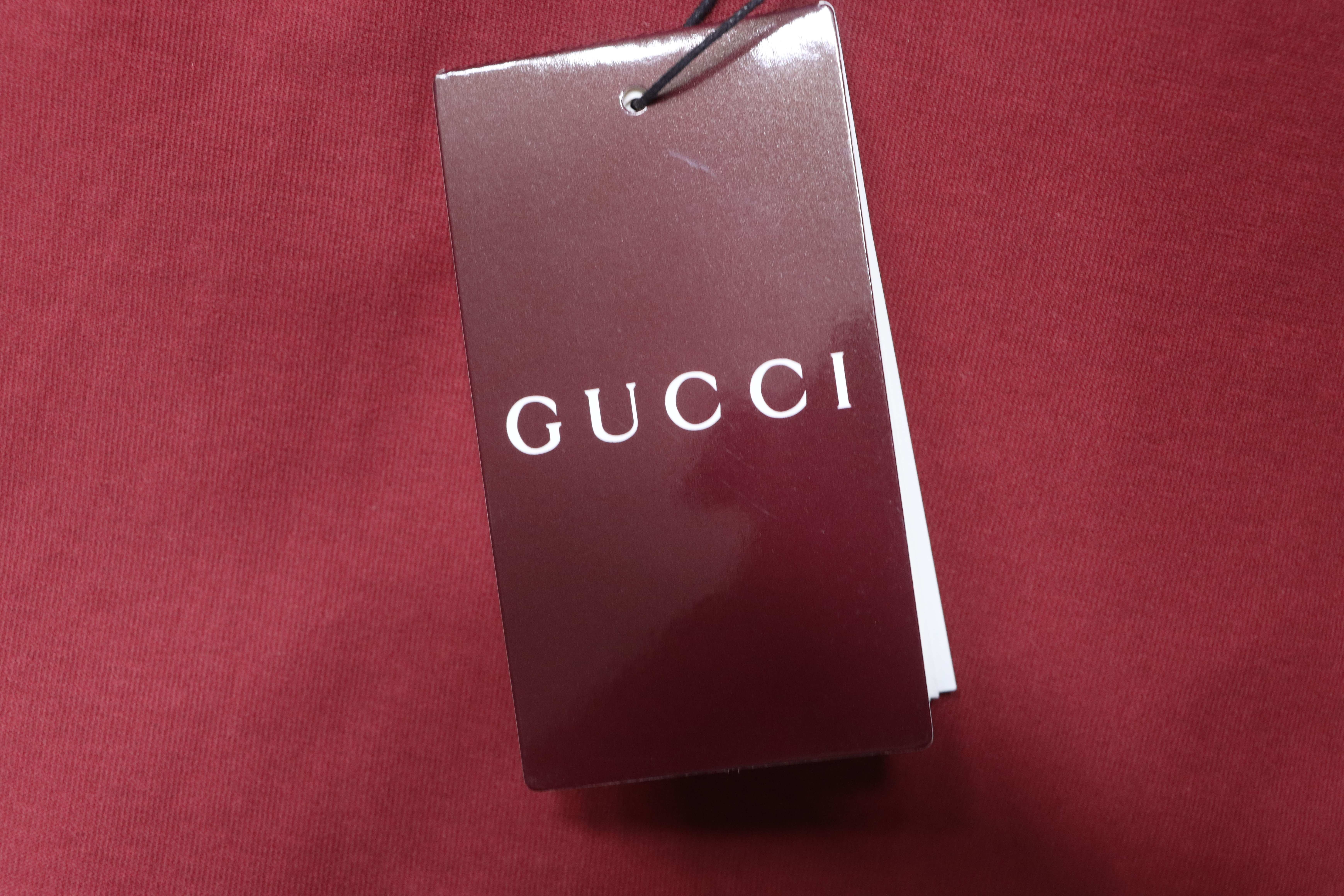 GUCCI Letter Embroidery Logo Graphic Minimal Letter Short Sleeve T-Shirt Style 2