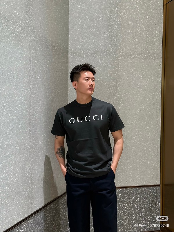 GUCCI Letter Embroidery Logo Graphic Minimal Letter Short Sleeve T-Shirt Style 3