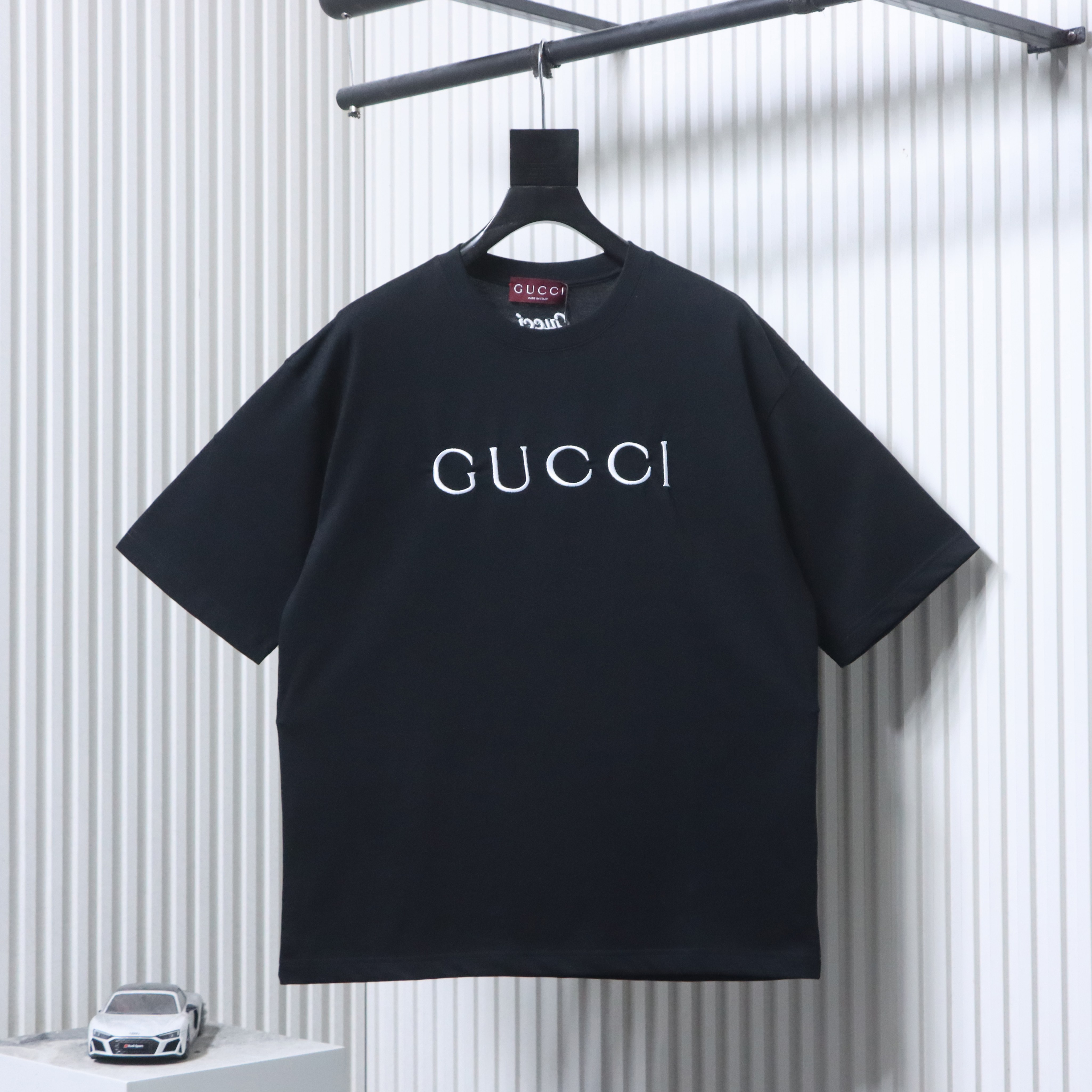 GUCCI Letter Embroidery Logo Graphic Minimal Letter Short Sleeve T-Shirt Style 3