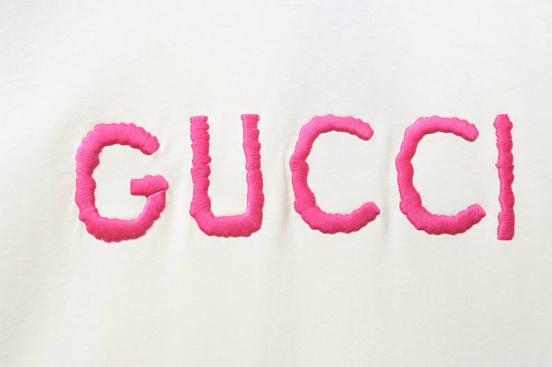 GUCCI Letter Embroidery Logo Graphic Pink Short Sleeve T-Shirt Style 1