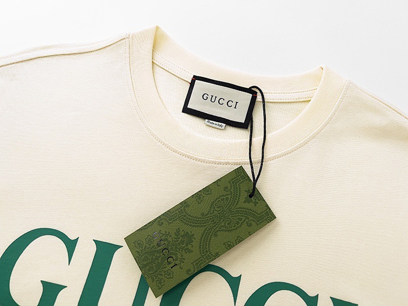 GUCCI Lipstick Graphic Short Sleeve T-Shirt