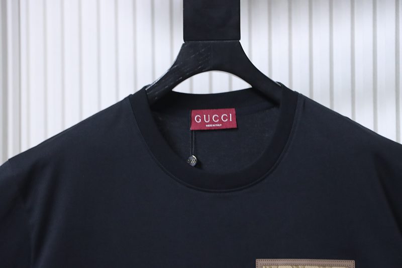 GUCCI Pocket Monogram Patch Short Sleeve T-Shirt Style 2