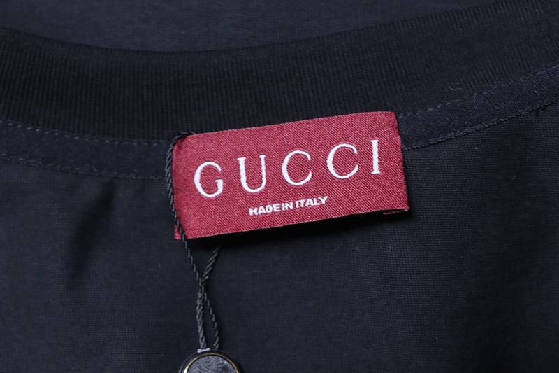 GUCCI Pocket Monogram Patch Short Sleeve T-Shirt Style 2