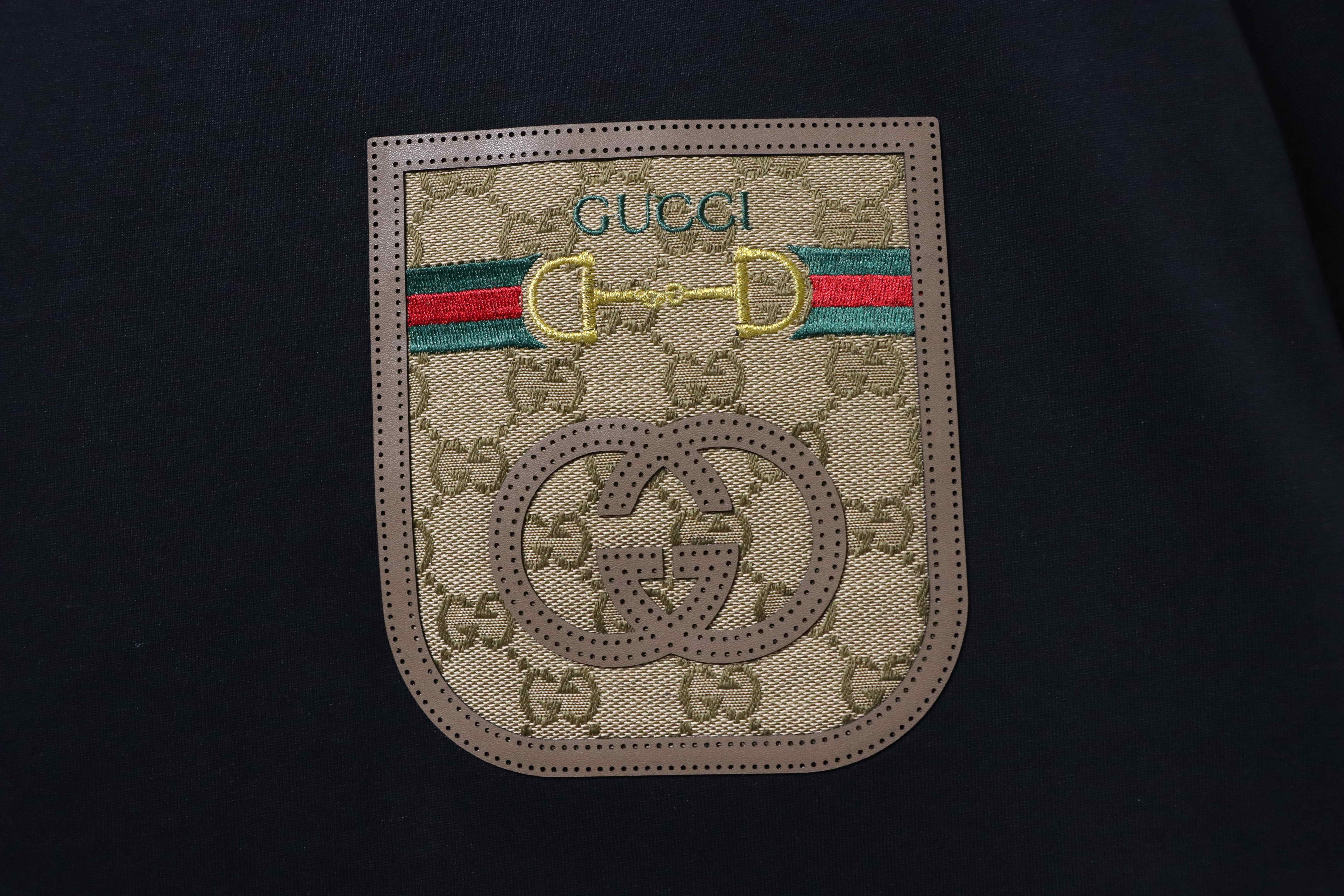 GUCCI Pocket Monogram Patch Short Sleeve T-Shirt Style 2