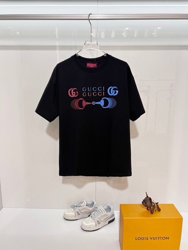 GUCCI Pocket Monogram Patch Short Sleeve T-Shirt Style 4