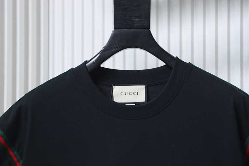 GUCCI Red Green Webbing Small Logo Webbing Embroidery Short Sleeve T-Shirt Style 1