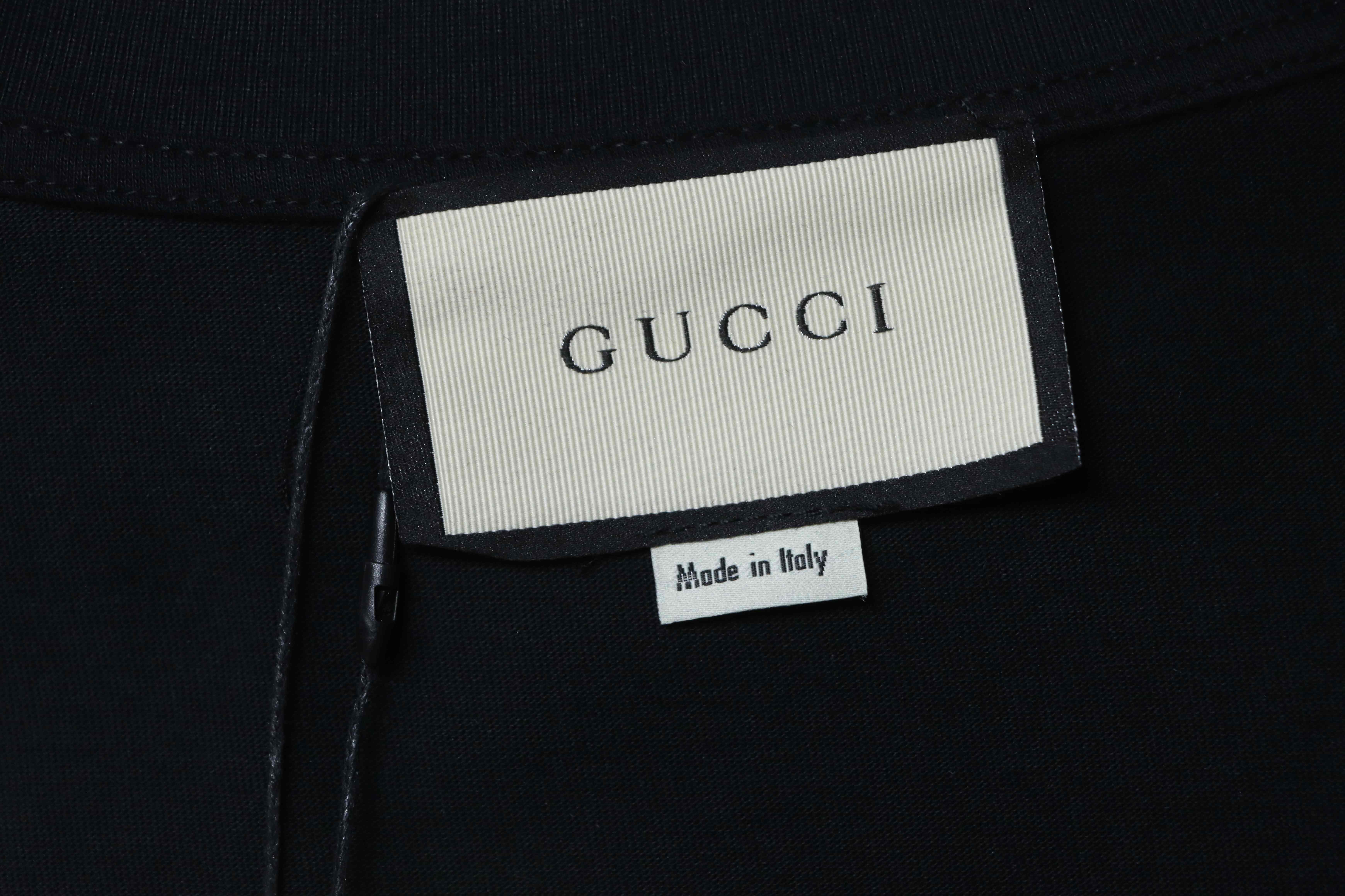 GUCCI Red Green Webbing Small Logo Webbing Embroidery Short Sleeve T-Shirt Style 1