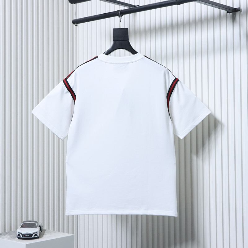 GUCCI Red Green Webbing Small Logo Webbing Embroidery Short Sleeve T-Shirt Style 2