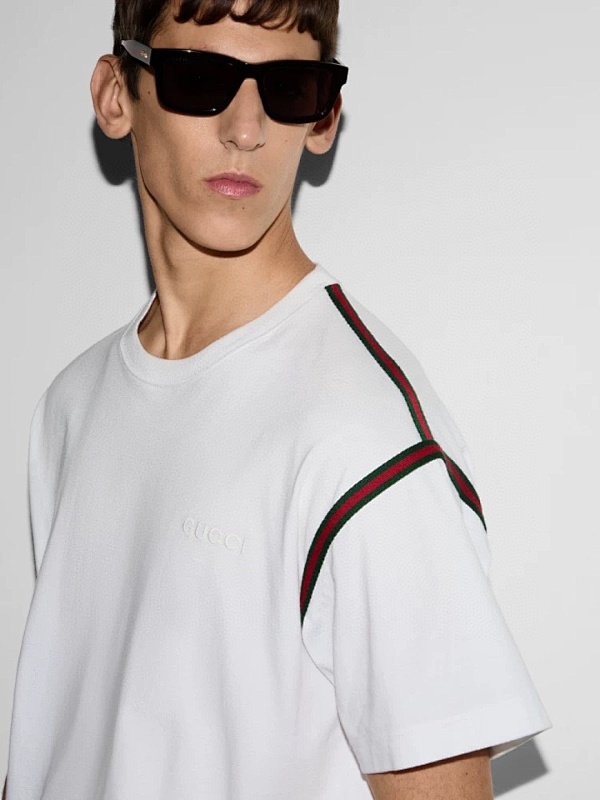 GUCCI Red Green Webbing Small Logo Webbing Embroidery Short Sleeve T-Shirt Style 2