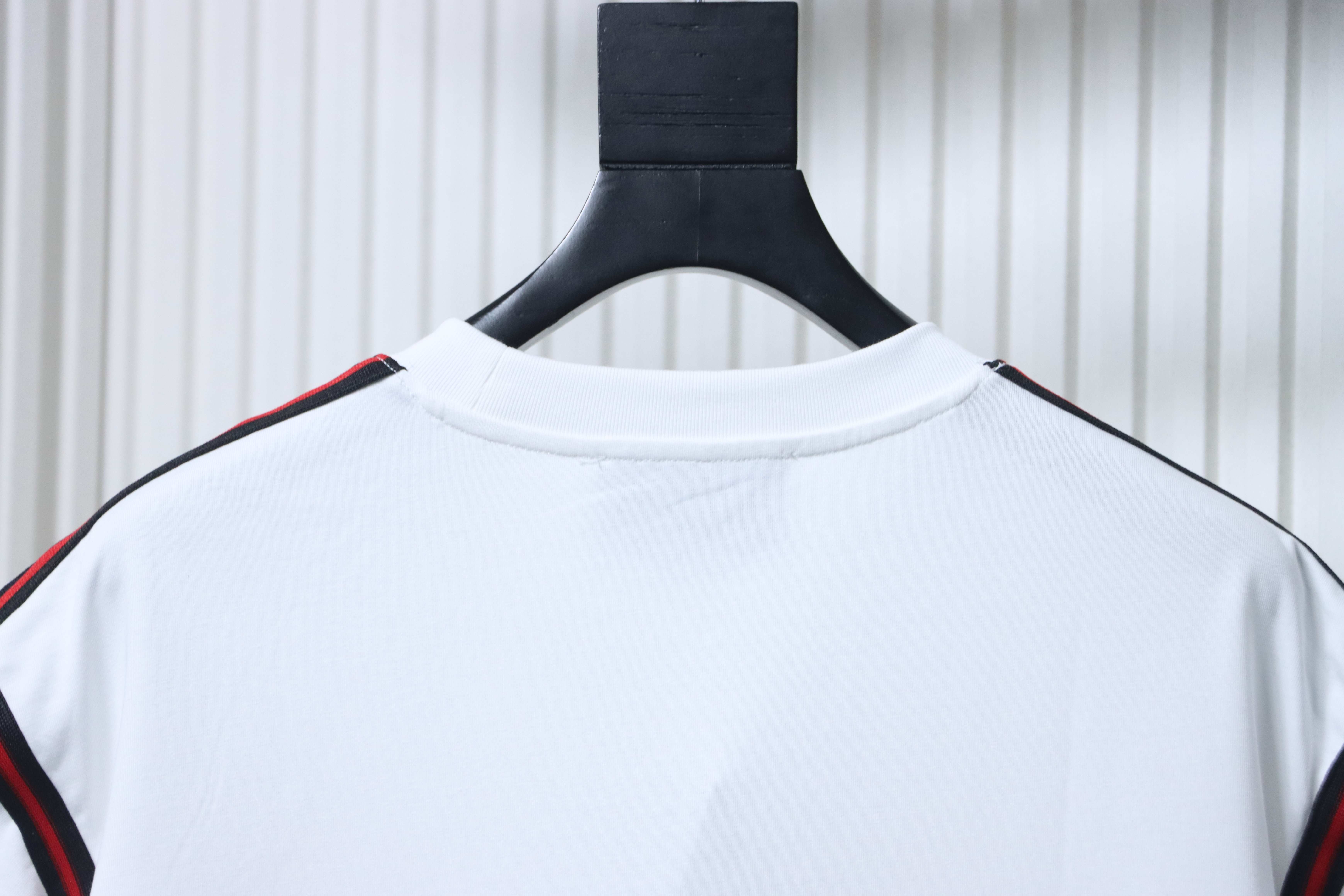 GUCCI Red Green Webbing Small Logo Webbing Embroidery Short Sleeve T-Shirt Style 2