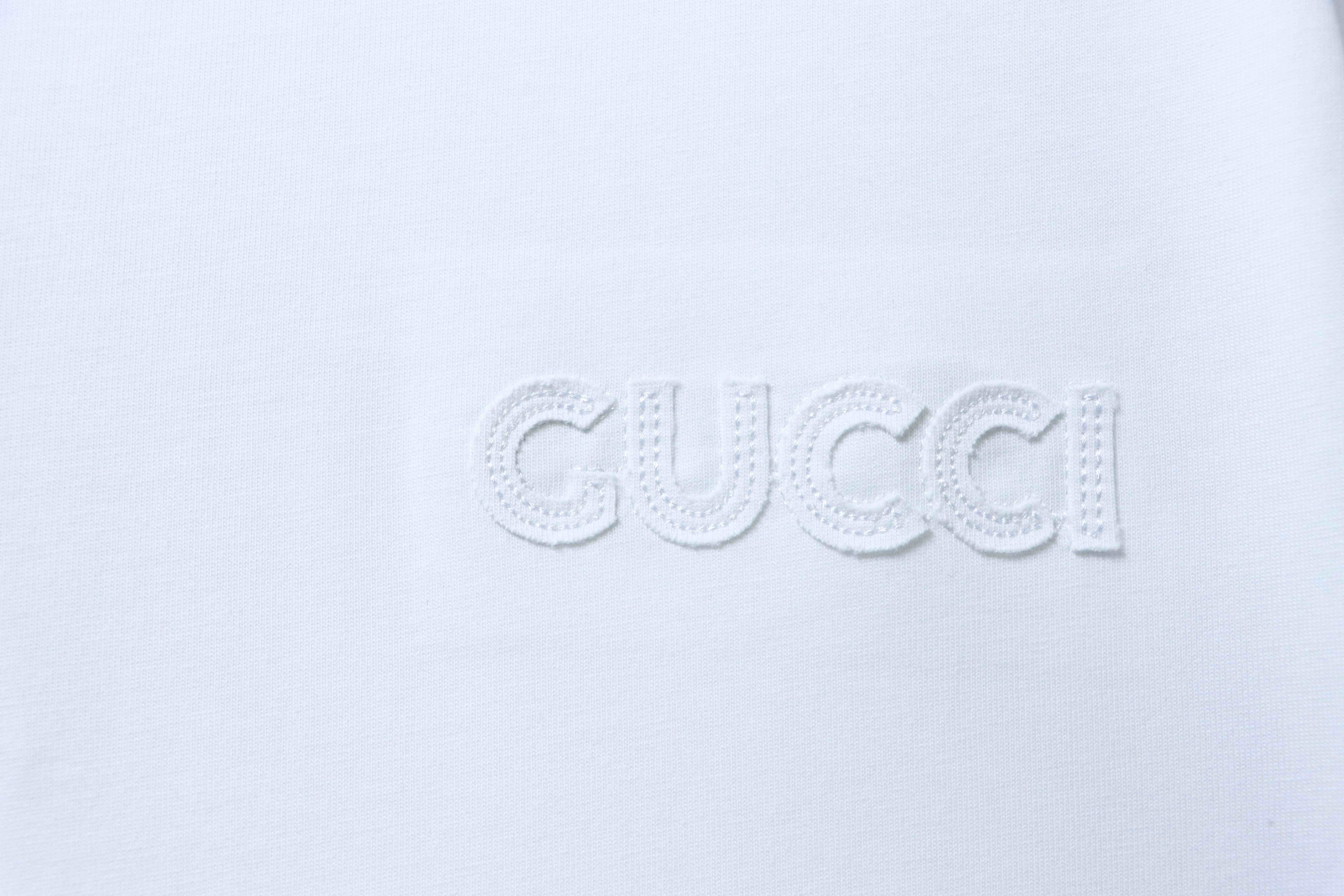 GUCCI Red Green Webbing Small Logo Webbing Embroidery Short Sleeve T-Shirt Style 2