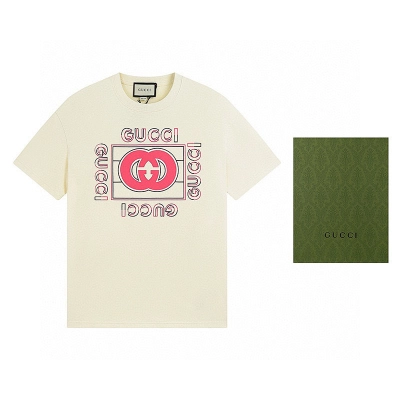 GUCCI Vintage Print Short Sleeve T-Shirt 02
