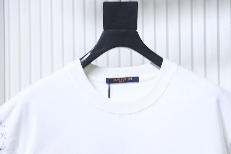 LOUIS VUITTON 24SS Monogram Print Gradient Logo Short Sleeve T-Shirt Style 1