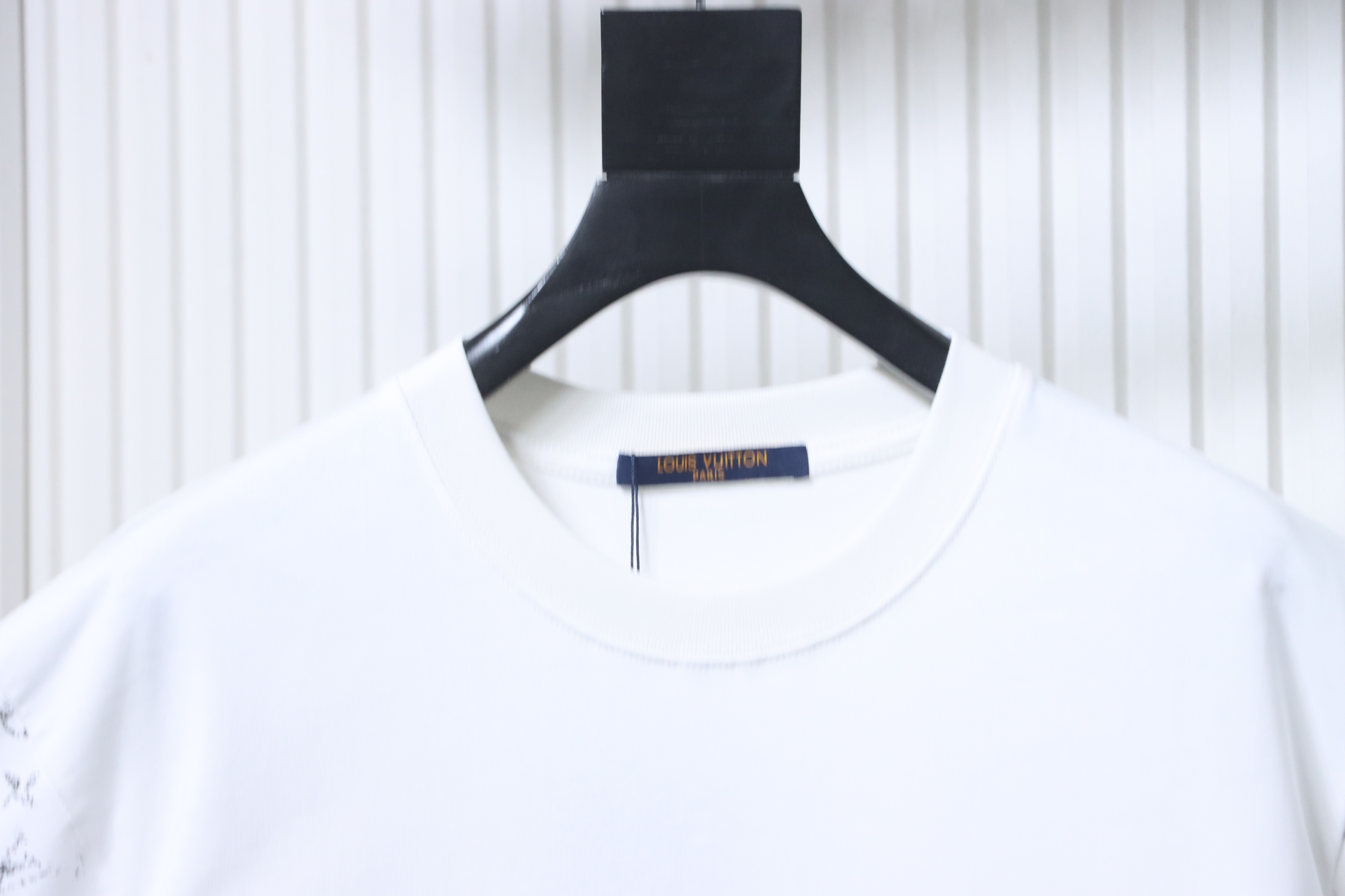 LOUIS VUITTON 24SS Monogram Print Gradient Logo Short Sleeve T-Shirt Style 1