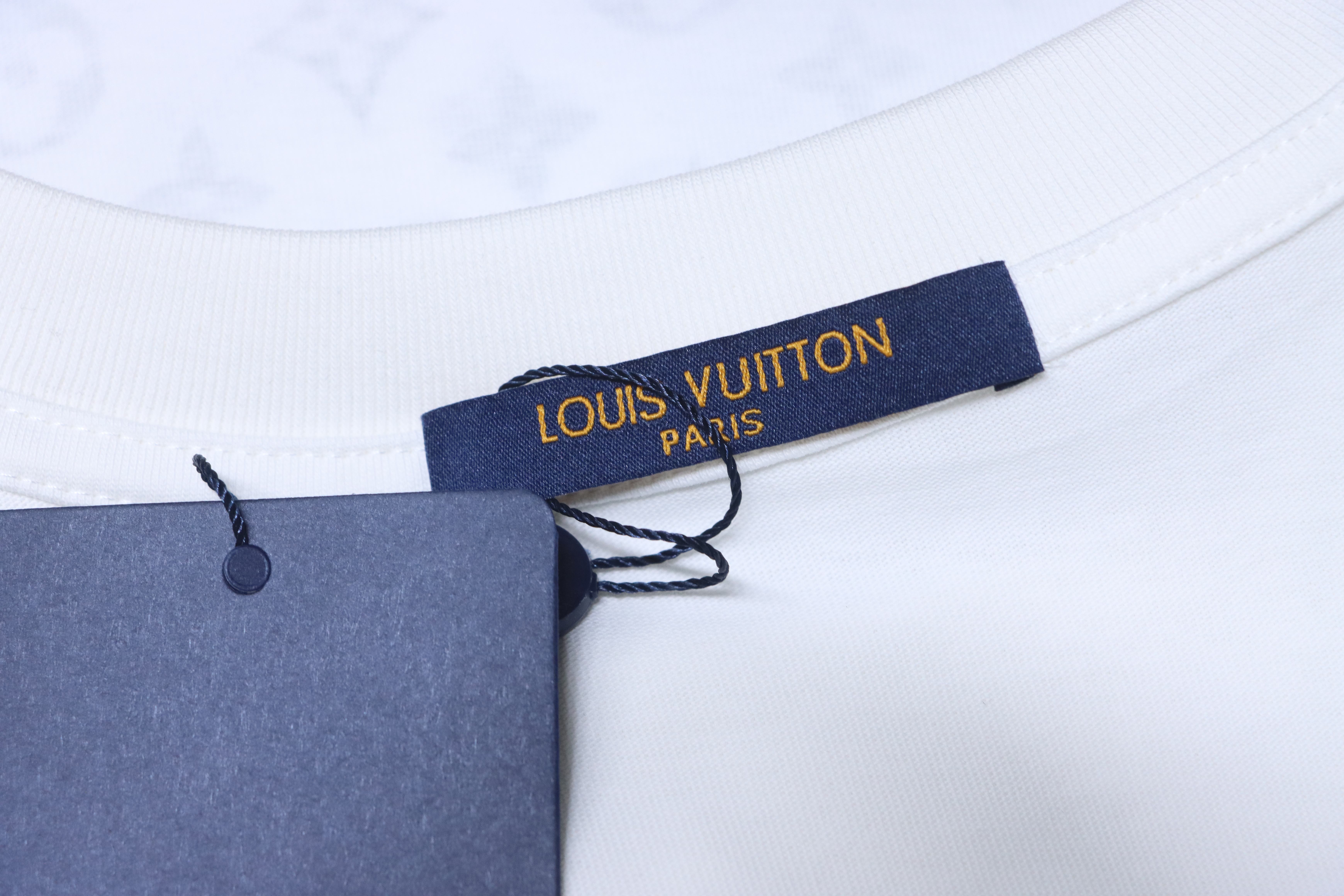 LOUIS VUITTON 24SS Monogram Print Gradient Logo Short Sleeve T-Shirt Style 1