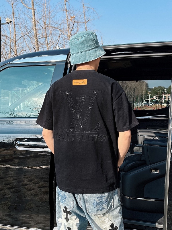 LOUIS VUITTON 25SS Embroidery Logo Short Sleeve T-Shirt Style 1