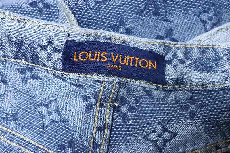 LOUIS VUITTON 25SS Full Monogram Jacquard Set Denim Shorts Style 2