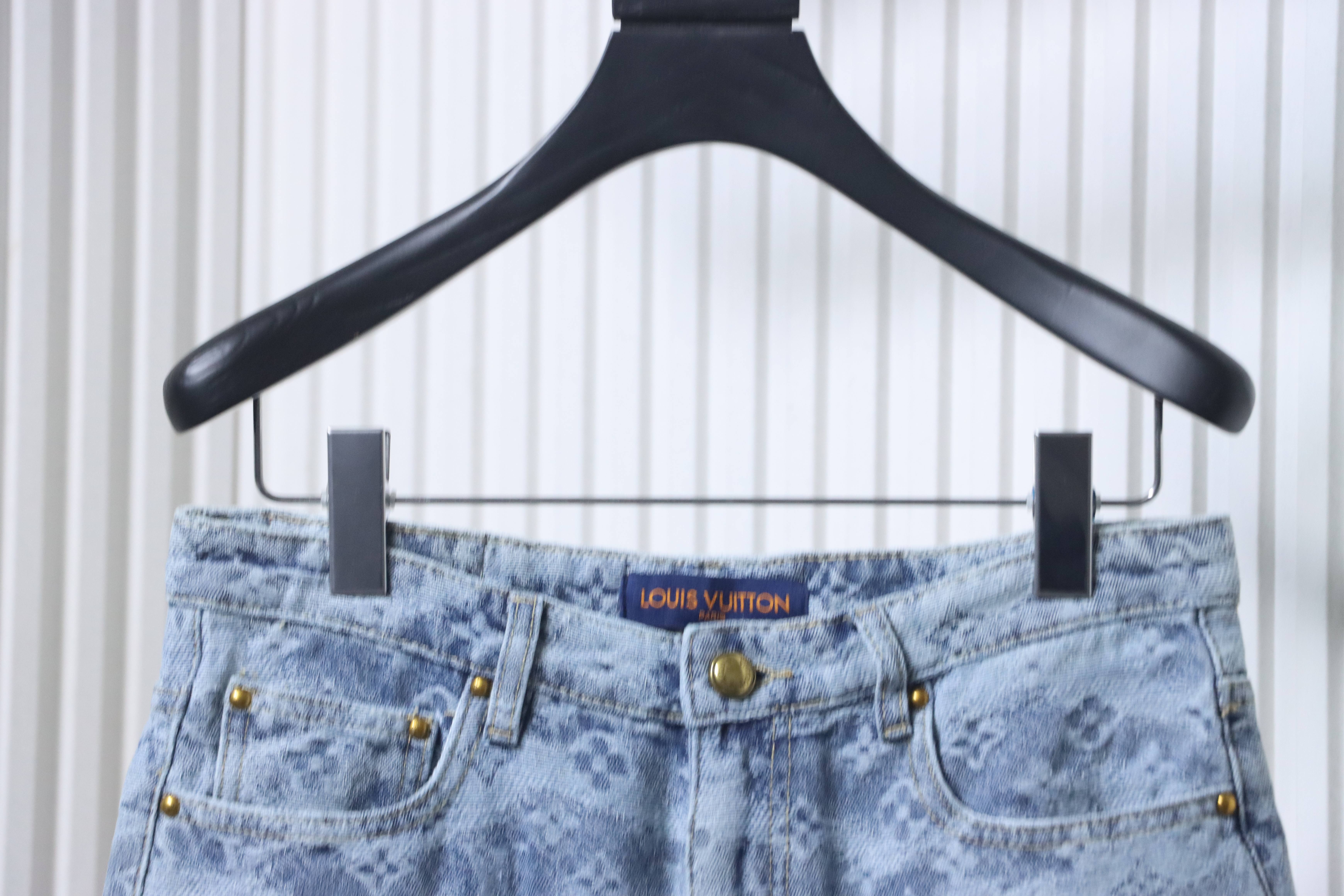 LOUIS VUITTON 25SS Full Monogram Jacquard Set Denim Shorts Style 2
