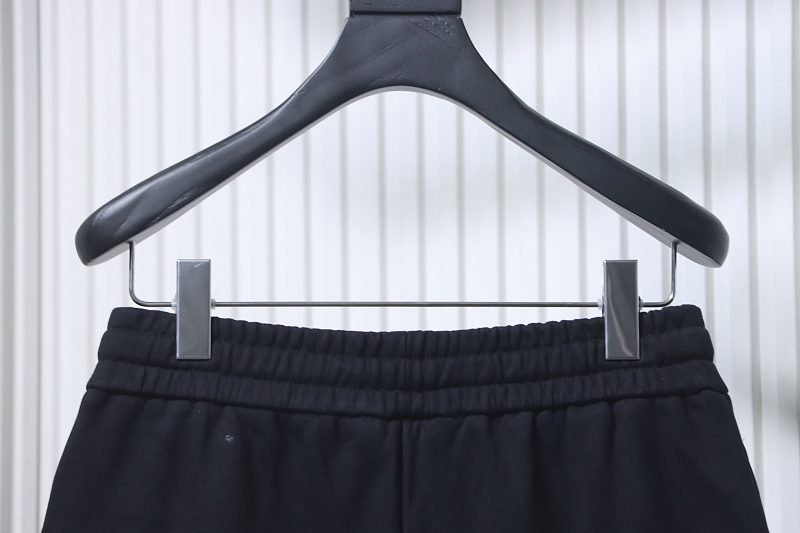LOUIS VUITTON 25SS Graffiti Print Black White Shorts