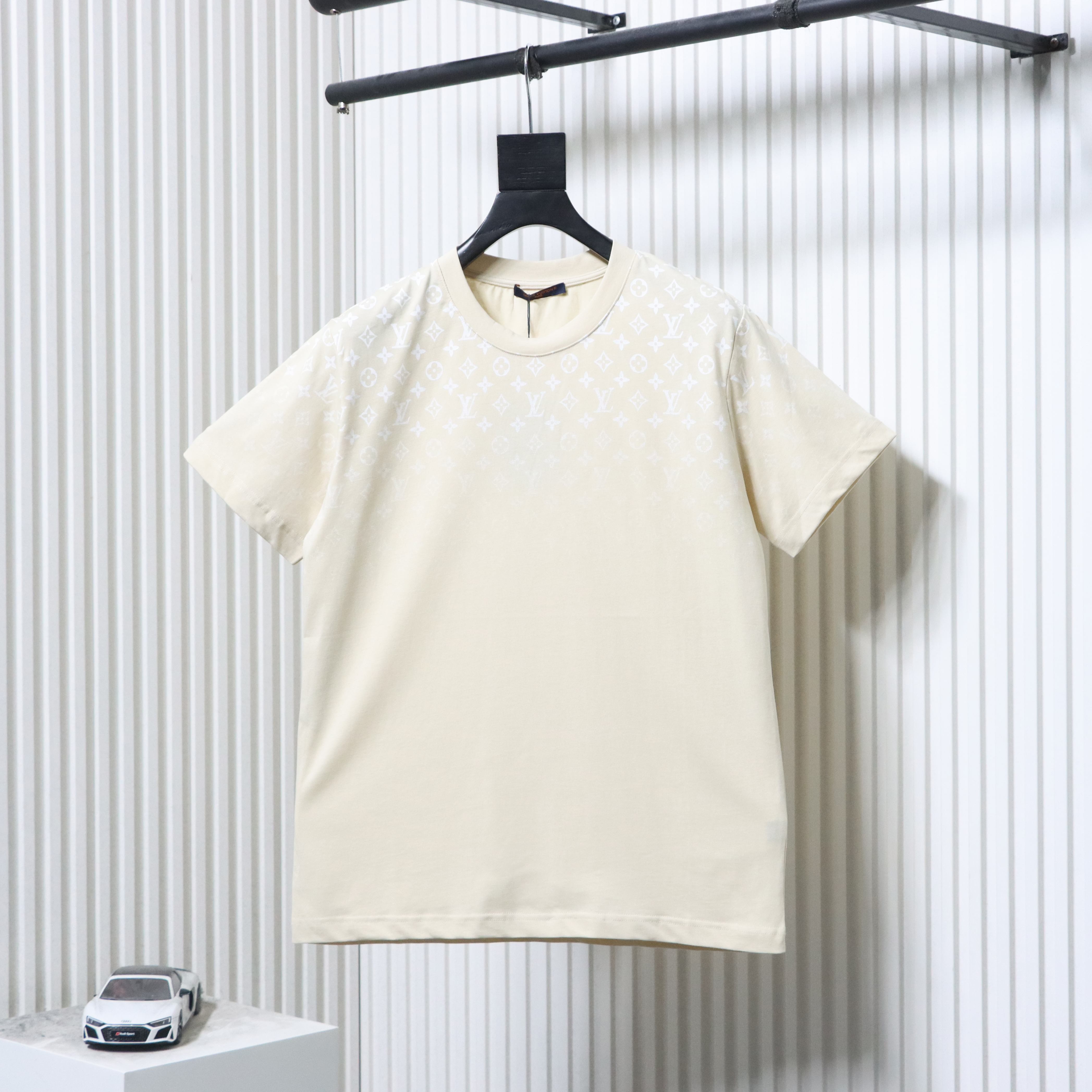 LOUIS VUITTON 25SS Monogram Print Gradient Short Sleeve T-Shirt