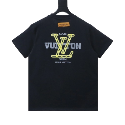 LOUIS VUITTON 26SS Clover Letter Logo Short Sleeve T-Shirt Style 1 01