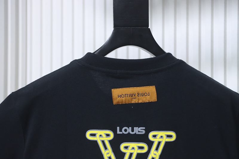 LOUIS VUITTON 26SS Clover Letter Logo Short Sleeve T-Shirt Style 1
