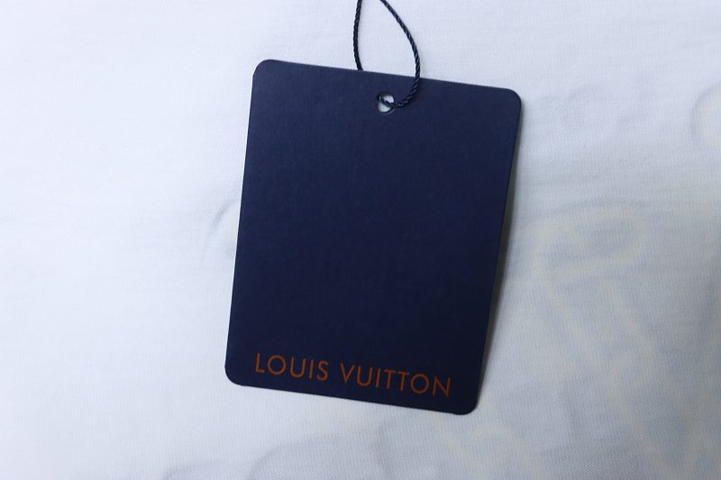 LOUIS VUITTON 26SS Clover Letter Logo Short Sleeve T-Shirt Style 2