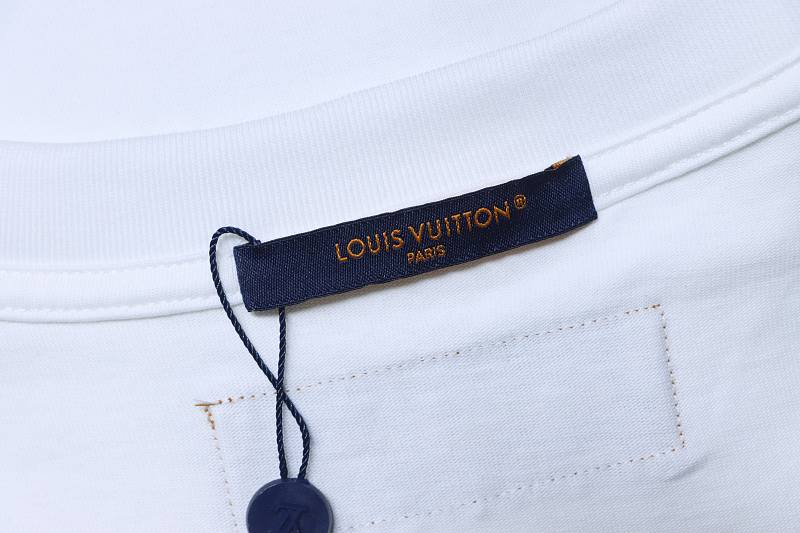 LOUIS VUITTON 26SS Clover Letter Logo Short Sleeve T-Shirt Style 2