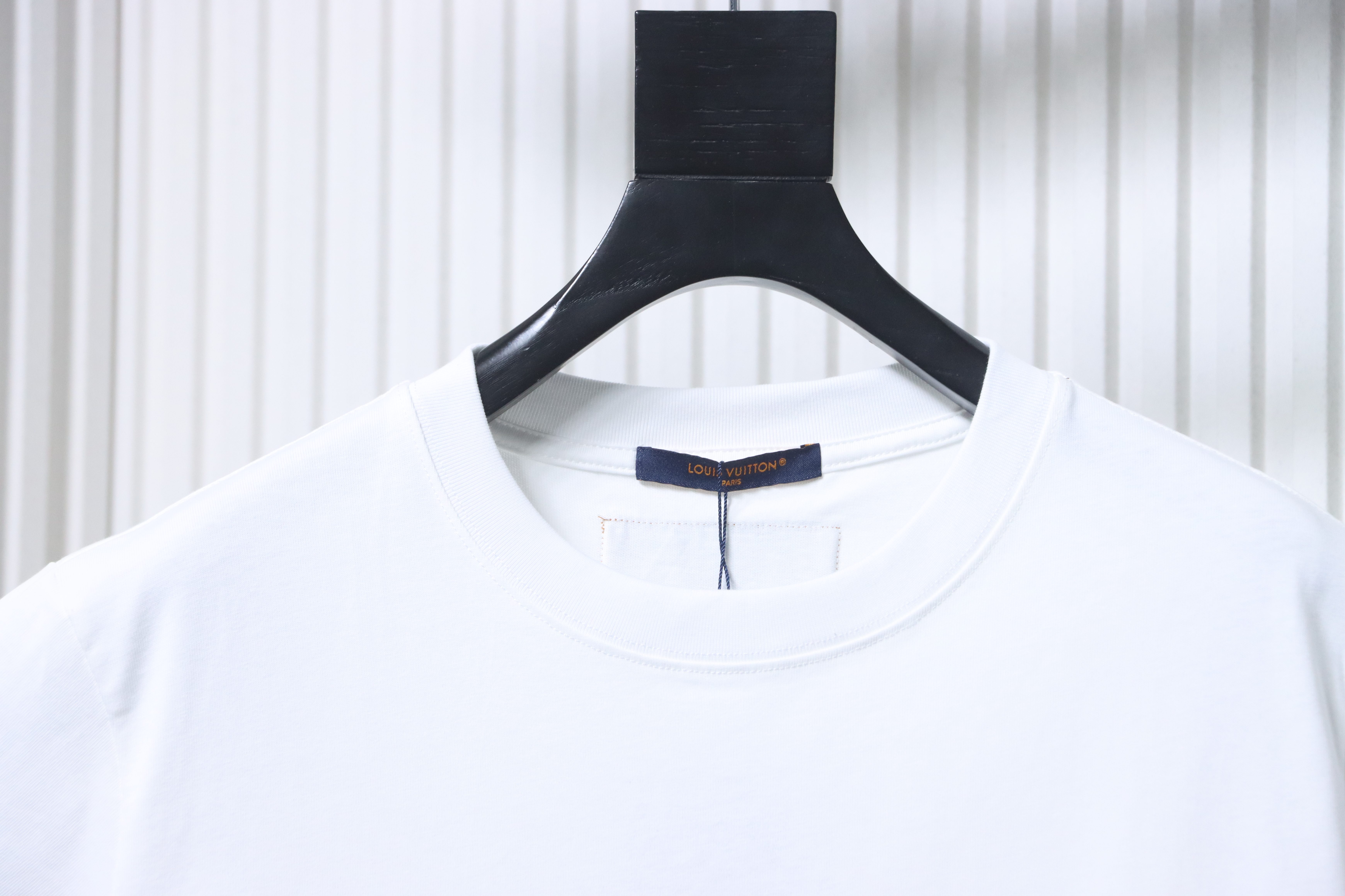 LOUIS VUITTON 26SS Clover Letter Logo Short Sleeve T-Shirt Style 2