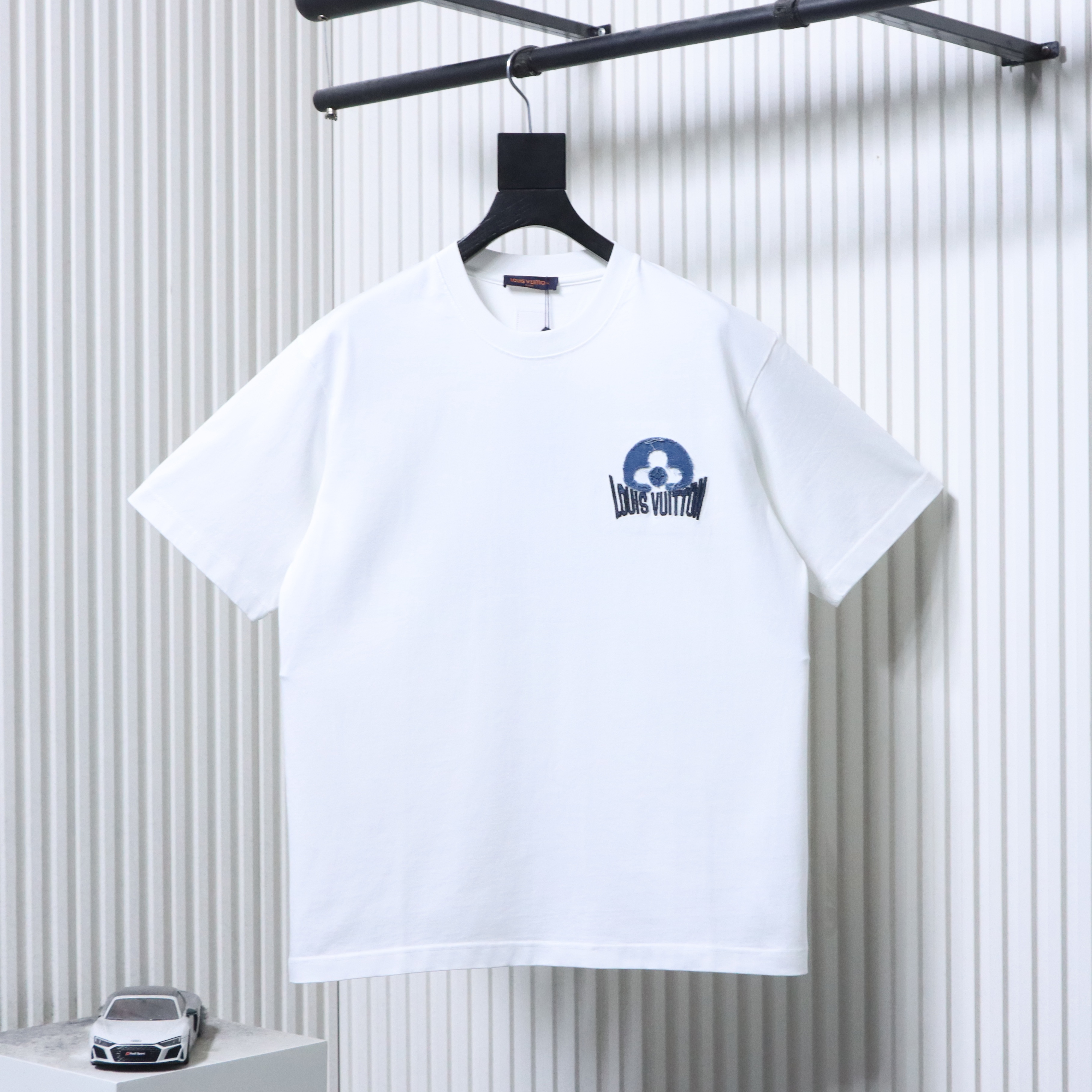 LOUIS VUITTON 26SS Denim Patch Embroidery Distressed Crew Neck Denim White Short Sleeve T-Shirt