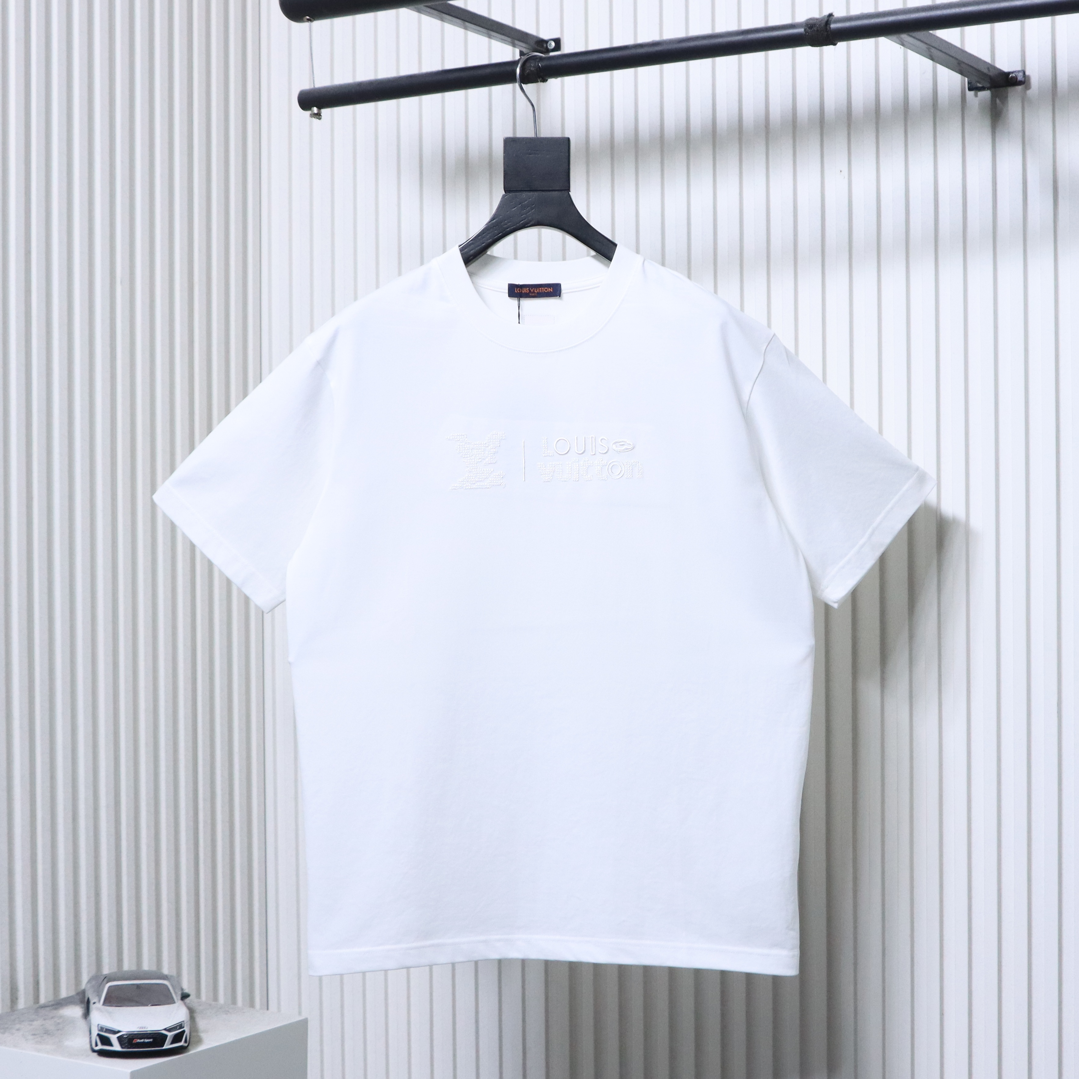 LOUIS VUITTON 26SS Embroidery Back Logo Black Short Sleeve T-Shirt