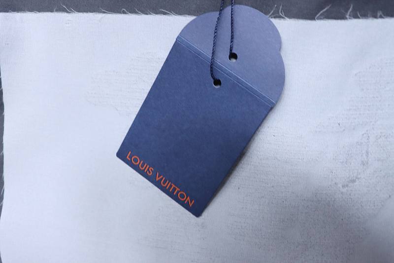 LOUIS VUITTON 26SS Embroidery Back Logo Gray Short Sleeve T-Shirt