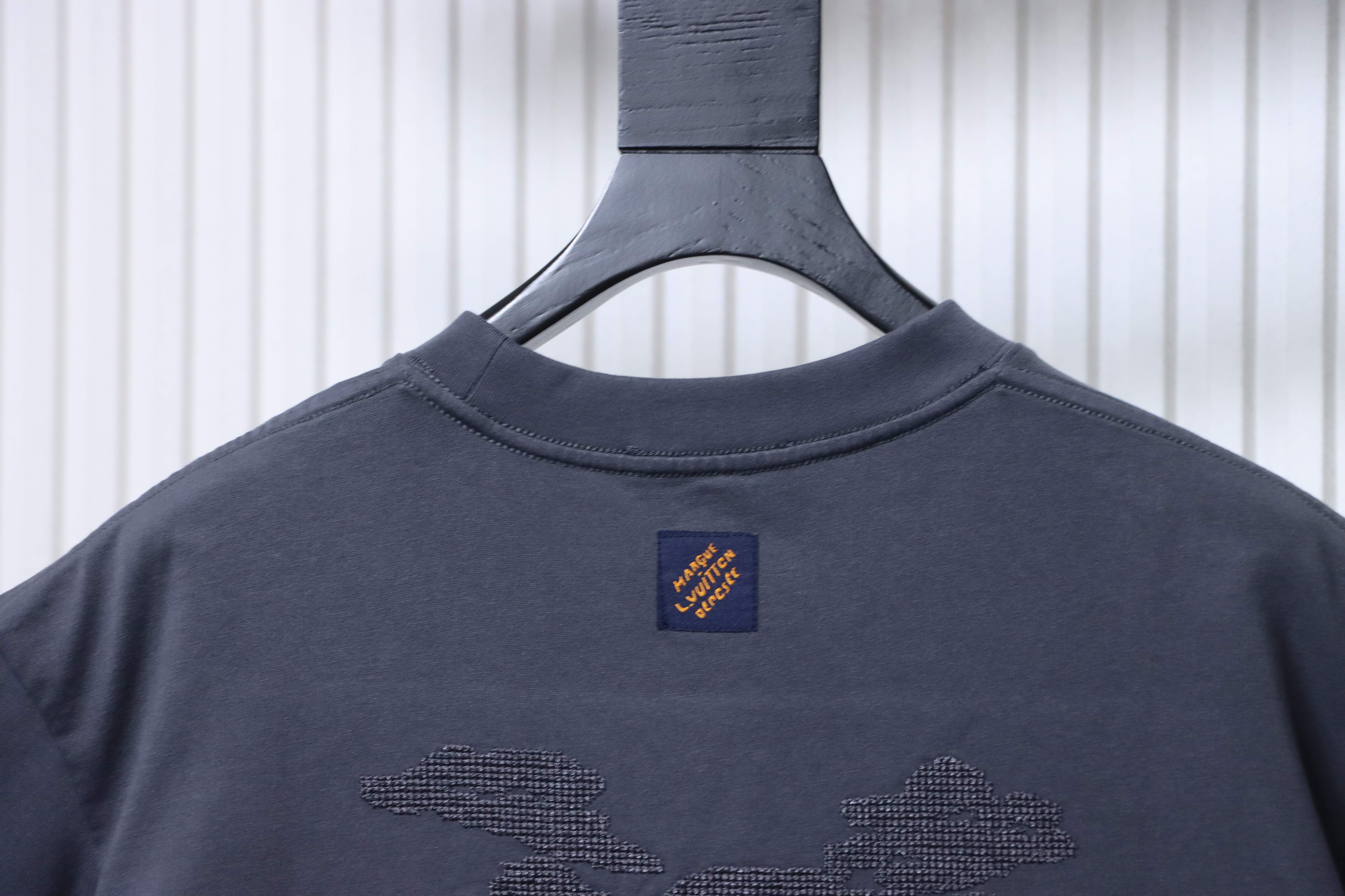 LOUIS VUITTON 26SS Embroidery Back Logo Gray Short Sleeve T-Shirt