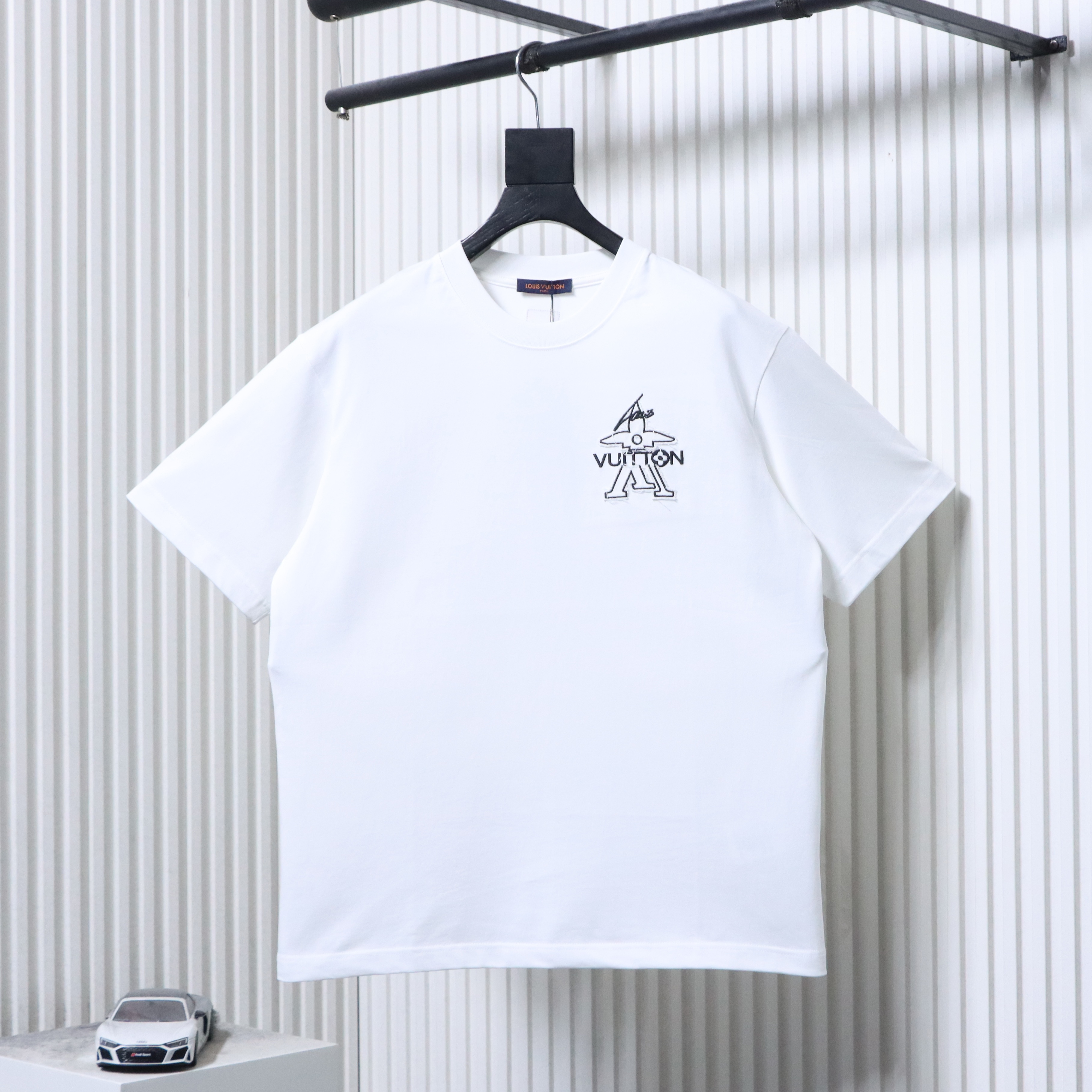 LOUIS VUITTON 26SS Graffiti Embroidery Crew Neck Black Short Sleeve T-Shirt
